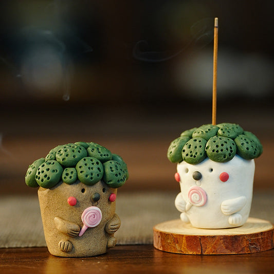 Lotus Pod Ceramic Creature Figurine Set - detail texture