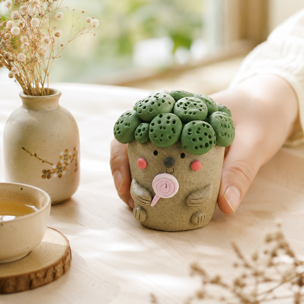 Jingdezhen Hand-Pinched Broccoli Figurine – Quirky Ceramic Incense Holder