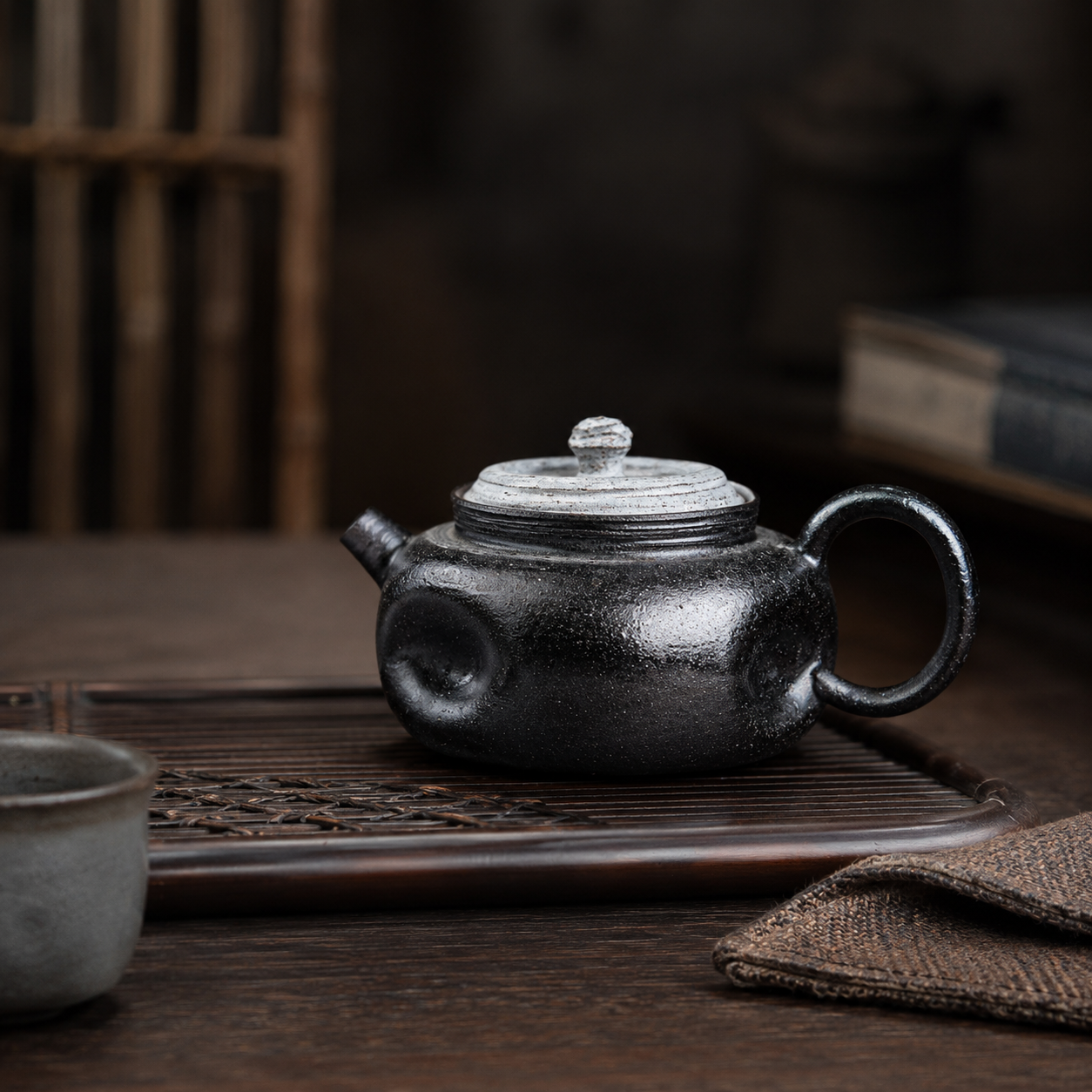 Wabi-Sabi Obsidian Ceramic Teapot – Hand-Thrown Jingdezhen Porcelain Vessel